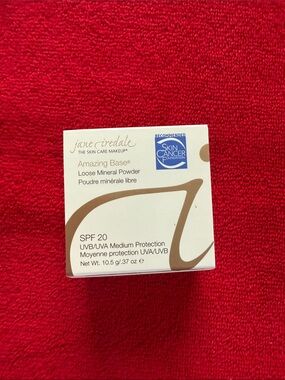 jane iredale Amazing Base Loose Mineral Powder - Radiant color